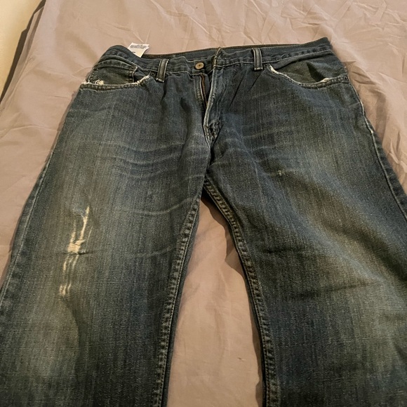Levi’s jeans nicely worn they are approximately 10 years old - Picture 2 of 3
